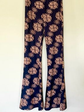 Novella Royale | Midnight Moonrise Bells, Sz S ♥ EUC — see note